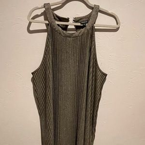 Torrid bronze shimmer pleated halter tank size 2